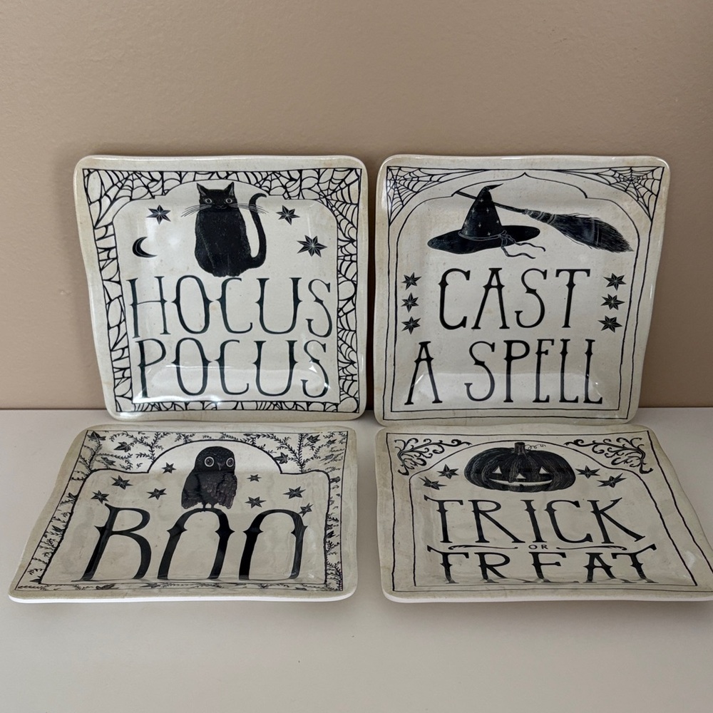 Set of 4 Pier 1 Halloween Appetizer Plates